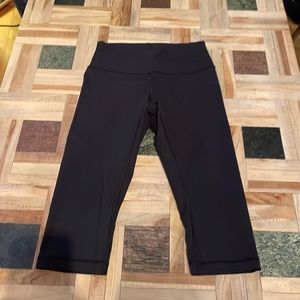 Lululemon Size 6 high rise cropped pant